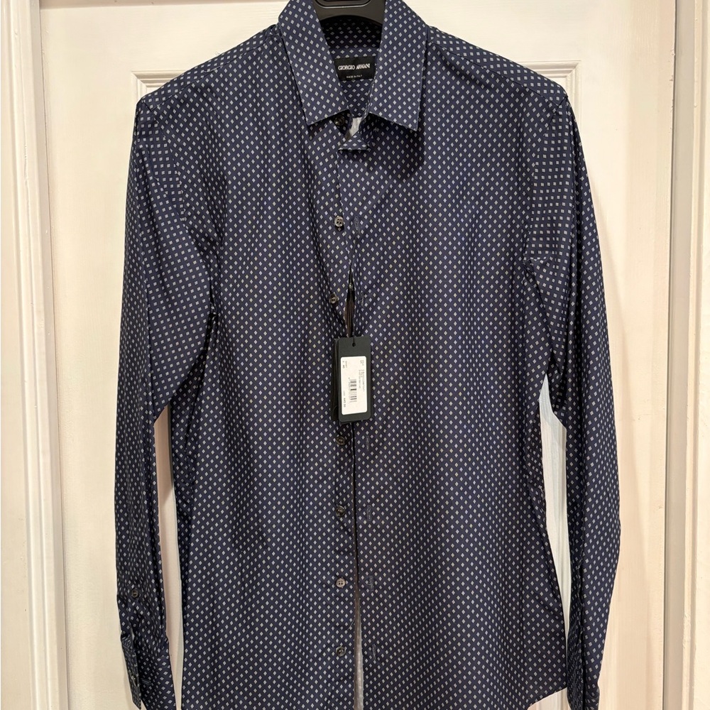 Authentic Giorgio Armani Button Down Shirt (Patterned Blue) Size 40